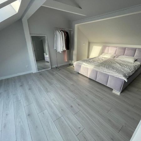 Apartament Luxlook Nowy Sacz Exterior photo